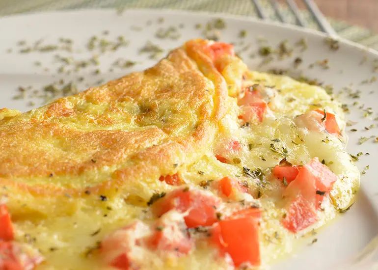 Omelete Gourmet Grâu (Queijo & Presunto ou Queijo Minas & Tomate)